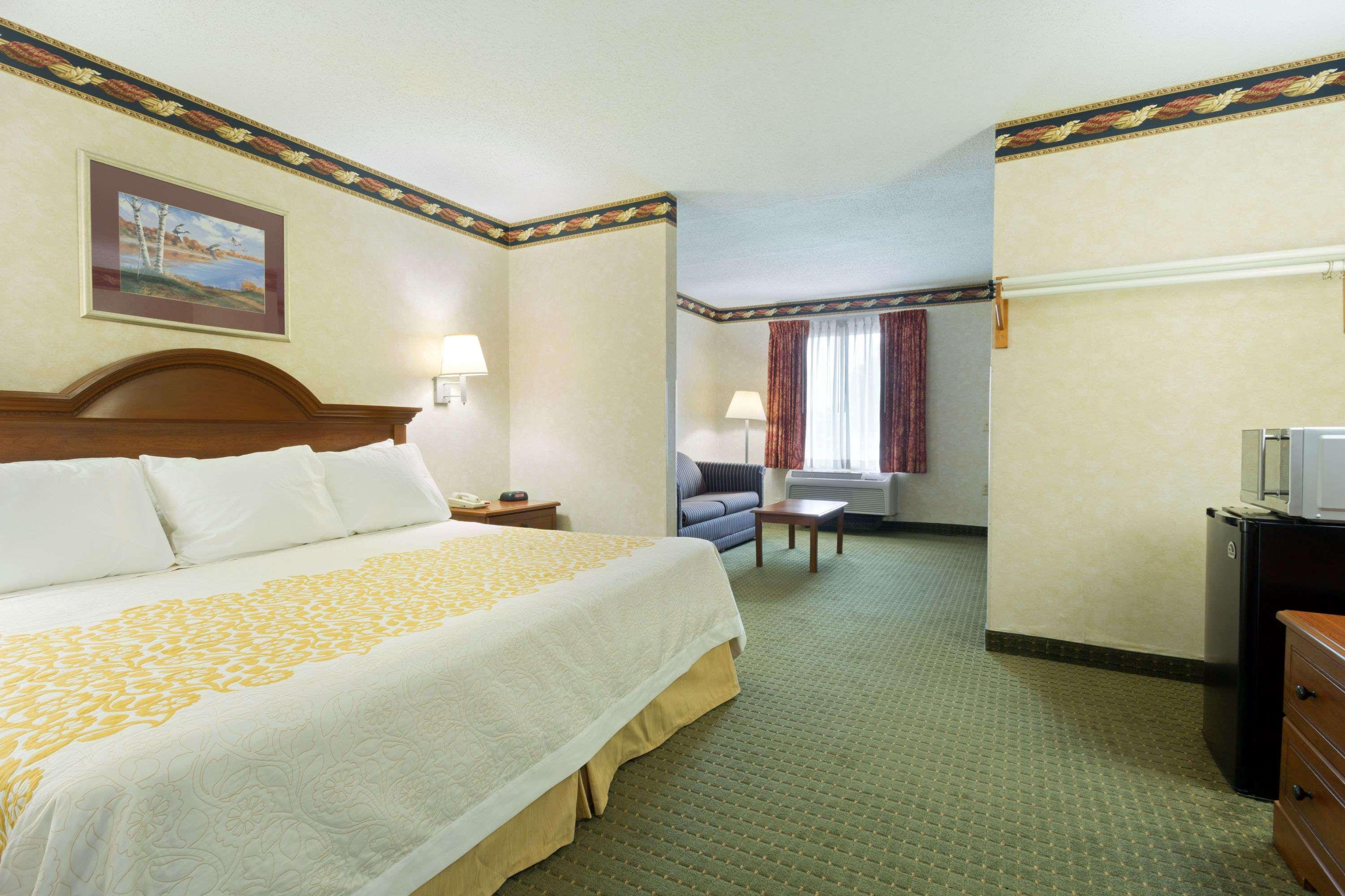 Days Inn By Wyndham Clinton Exterior foto